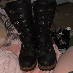 Harley-Davidson Black Leather Combat Boots

This is a Harley-Davidson Women